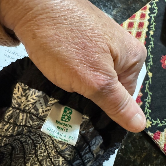 Elegant Black and White Boho Patterned Skirt - Picture 5 of 6